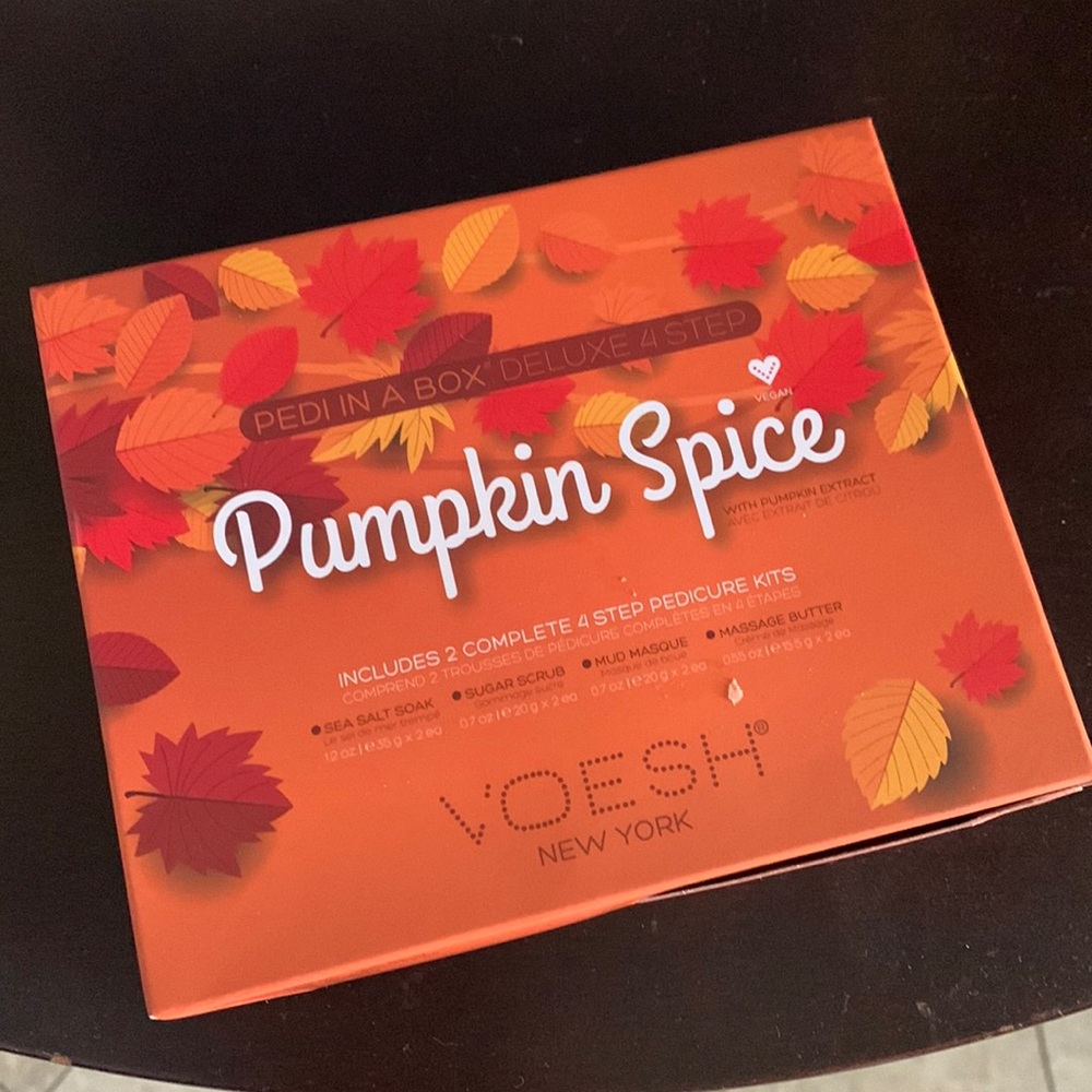 Voesh New York Pumpkin Spice Pedicure Kits